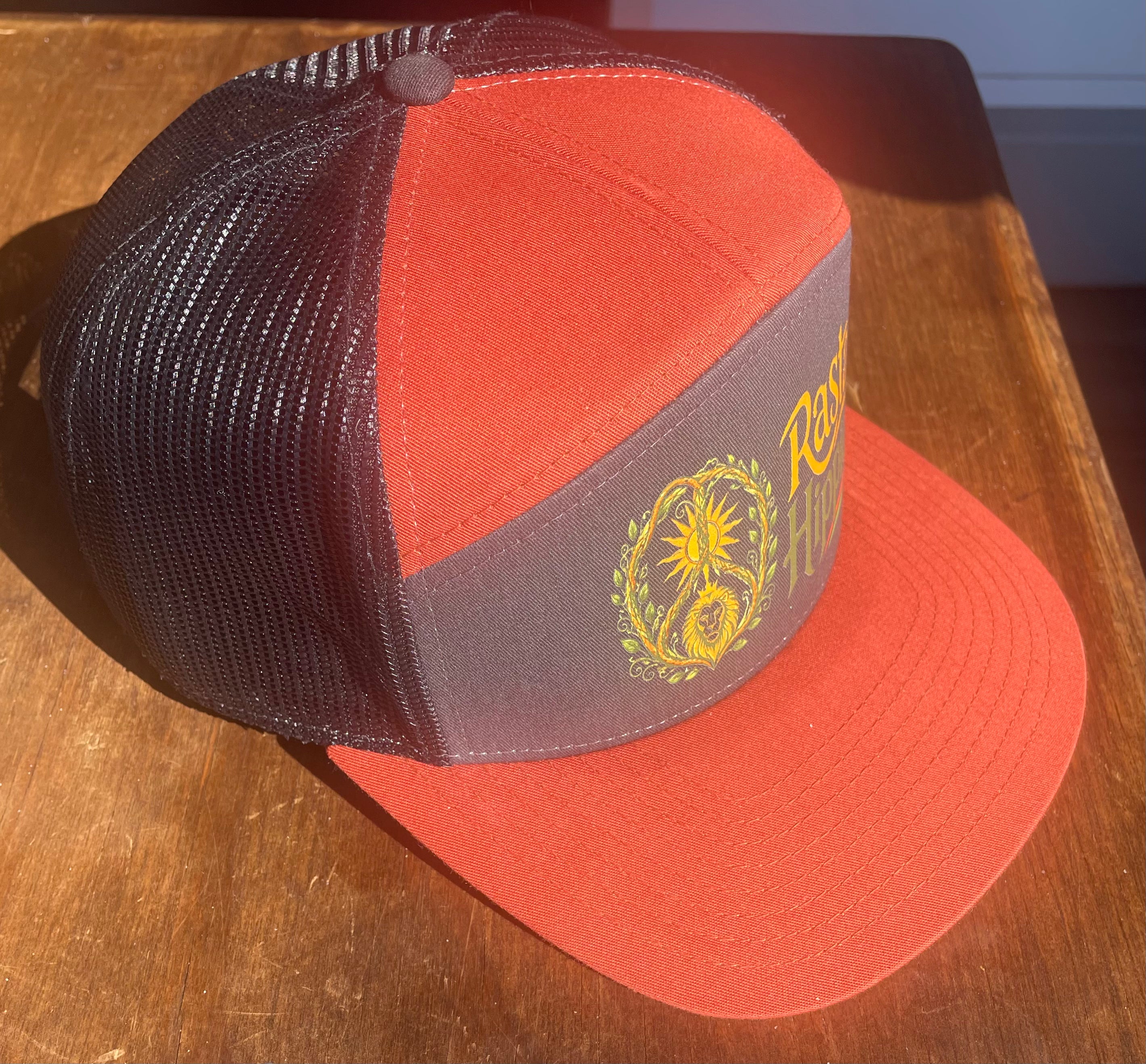 Classic Edition / Structured Flat Bill Snapback Trucker Cap – 7-Panel Cotton-Poly Twill
